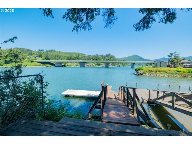 9180 KEYS Pl, Gleneden Beach, OR 97388