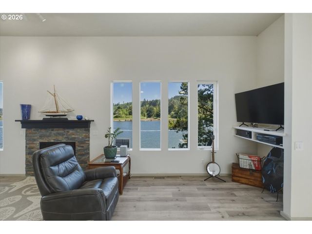 9180 KEYS Pl, Gleneden Beach, OR 97388