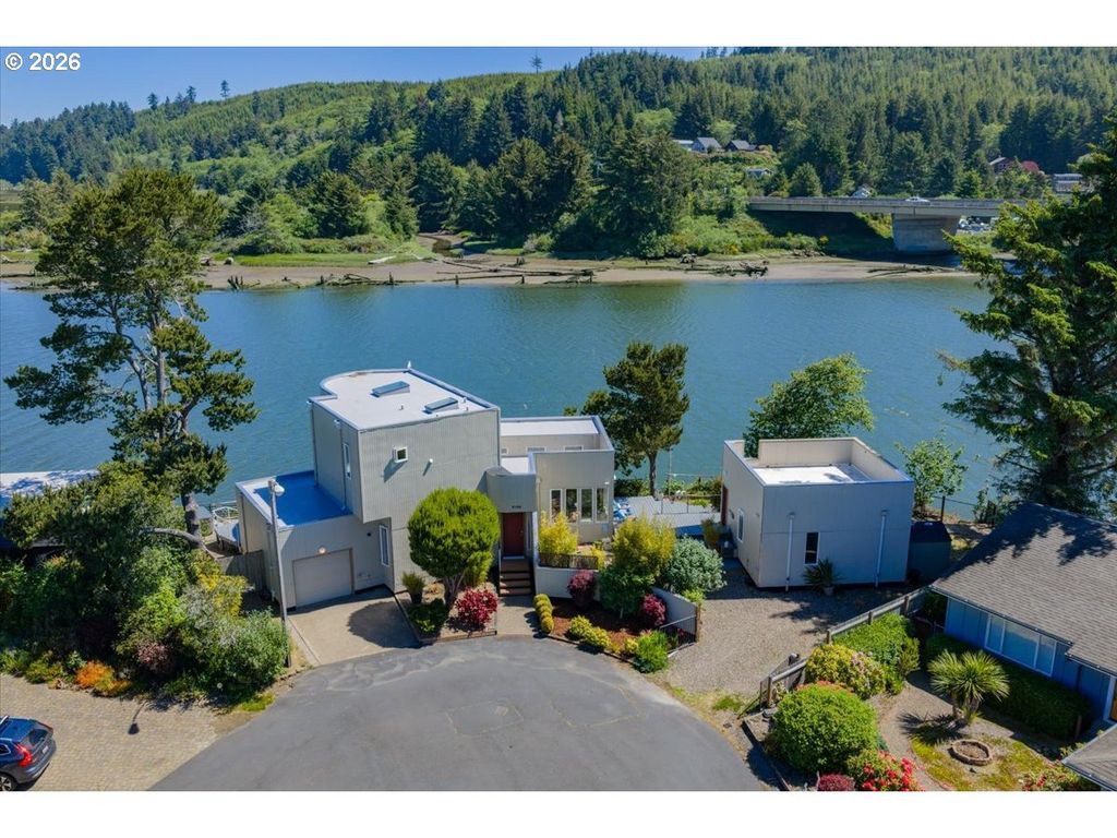 9180 KEYS Pl, Gleneden Beach, OR 97388