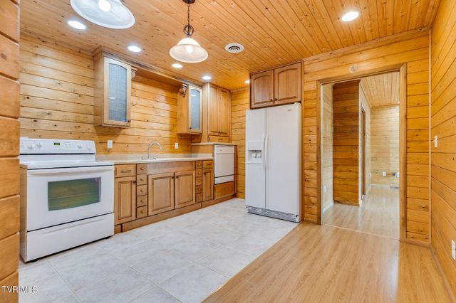 4303 Highway 11w, Blountville, TN 37617