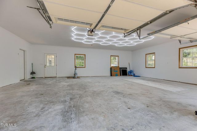 4303 Highway 11w, Blountville, TN 37617