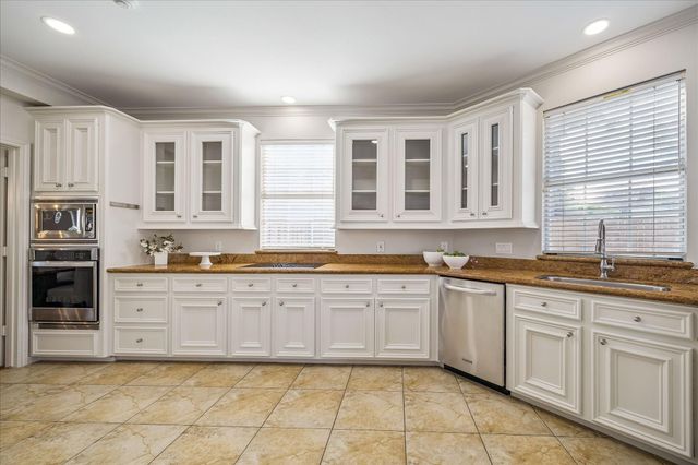 4800 Holly Street, Bellaire, TX 77401