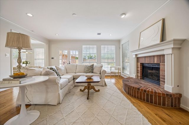 4800 Holly Street, Bellaire, TX 77401