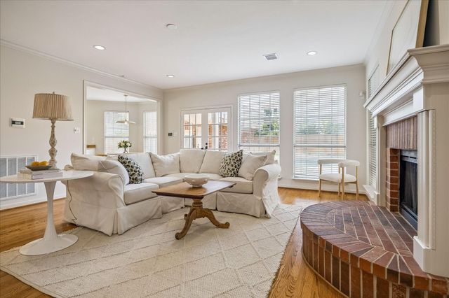 4800 Holly Street, Bellaire, TX 77401
