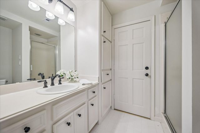4800 Holly Street, Bellaire, TX 77401