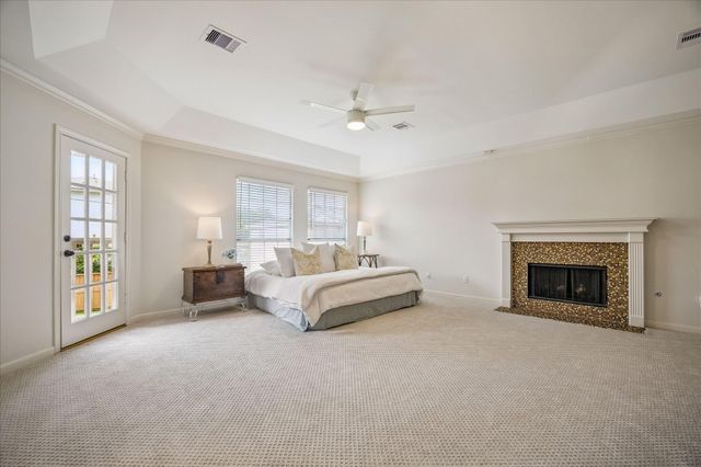 4800 Holly Street, Bellaire, TX 77401