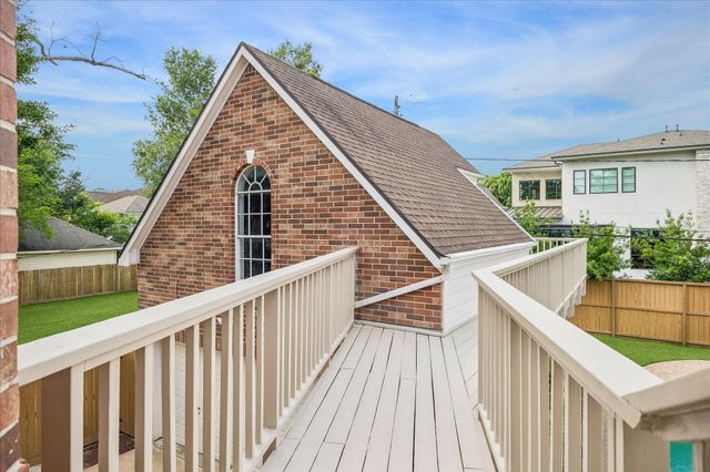 4800 Holly Street, Bellaire, TX 77401