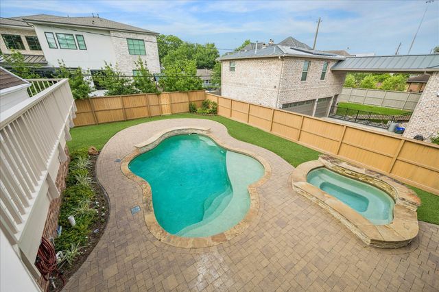 4800 Holly Street, Bellaire, TX 77401