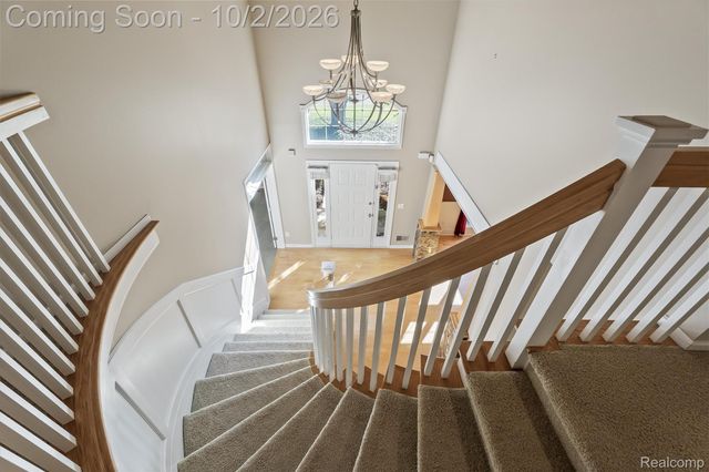 4654 Woodland Hills Drive, Oakland Charter Township, MI 48306