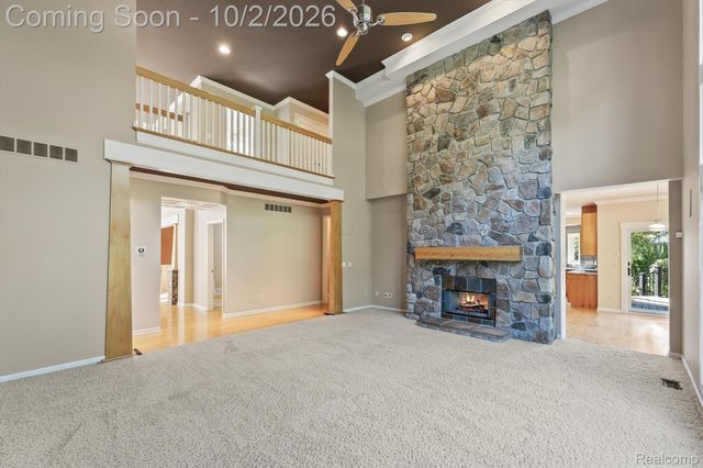 4654 Woodland Hills Drive, Oakland Charter Township, MI 48306