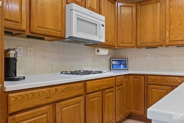 11415 Mercatello Avenue, Bakersfield, CA 93312