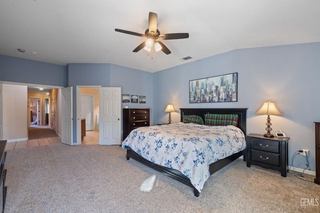 11415 Mercatello Avenue, Bakersfield, CA 93312