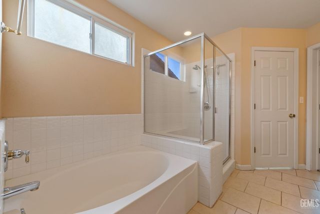 11415 Mercatello Avenue, Bakersfield, CA 93312