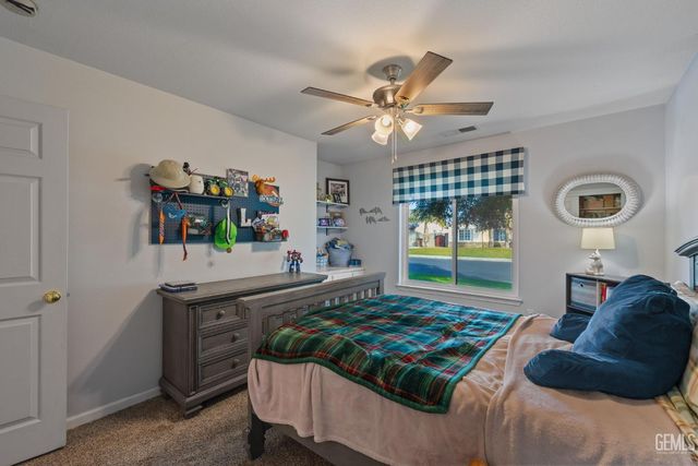 11415 Mercatello Avenue, Bakersfield, CA 93312