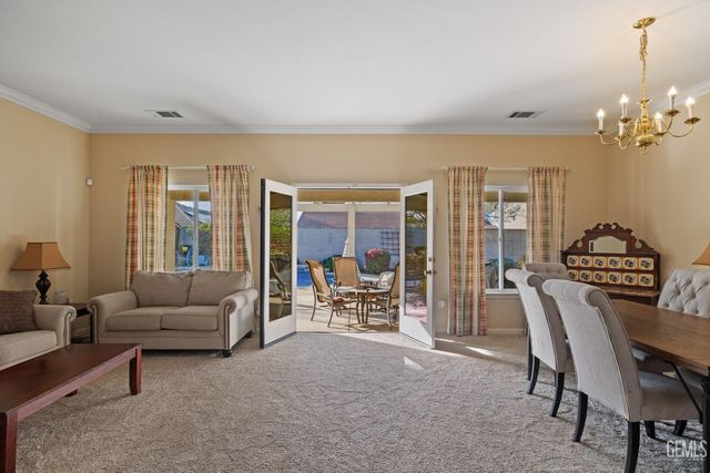 11415 Mercatello Avenue, Bakersfield, CA 93312