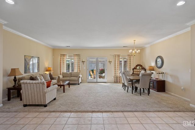 11415 Mercatello Avenue, Bakersfield, CA 93312