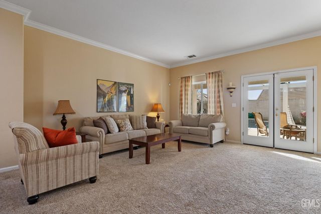 11415 Mercatello Avenue, Bakersfield, CA 93312