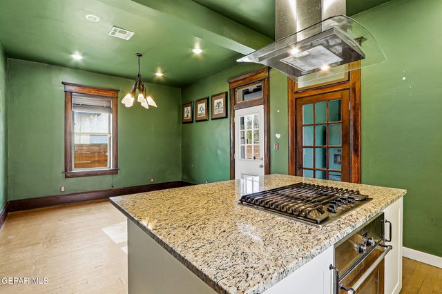 1117 ARIZONA Avenue, El Paso, TX 79902