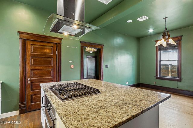 1117 ARIZONA Avenue, El Paso, TX 79902