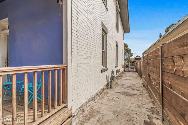 1117 ARIZONA Avenue, El Paso, TX 79902