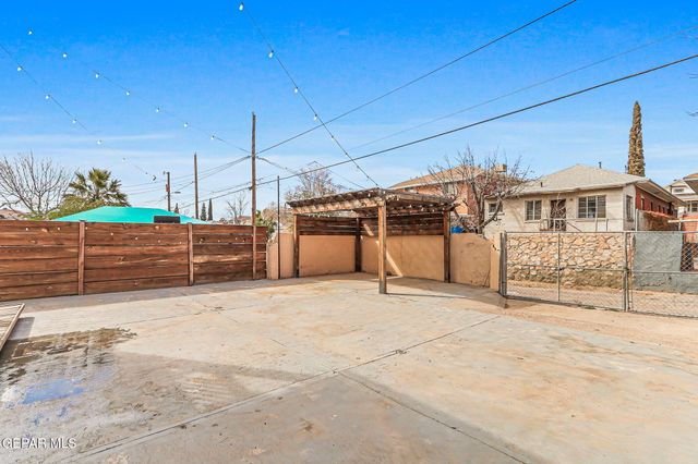 1117 ARIZONA Avenue, El Paso, TX 79902