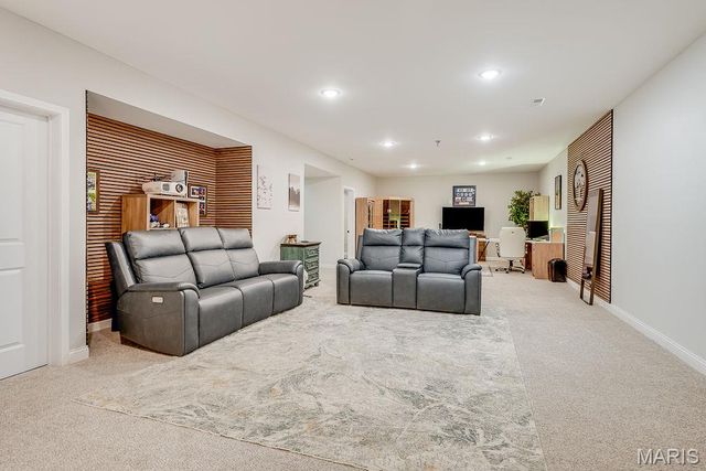 413 Rumsfeld Drive, Troy, IL 62294