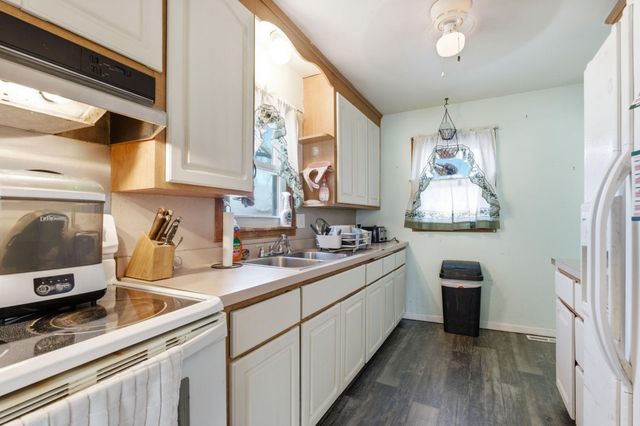 711 84th Avenue NE, Spring Lake Park, MN 55432