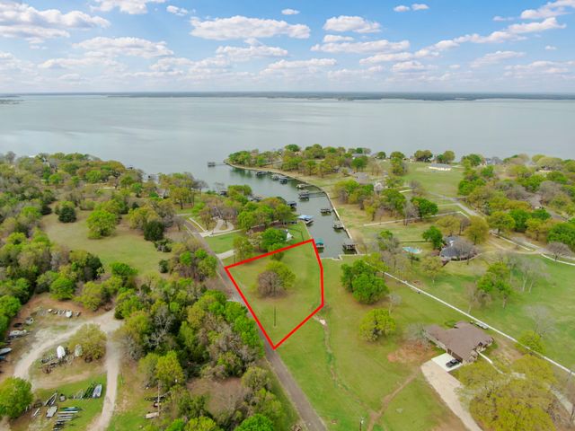 A2000 Azure Lane, Streetman, TX 75859