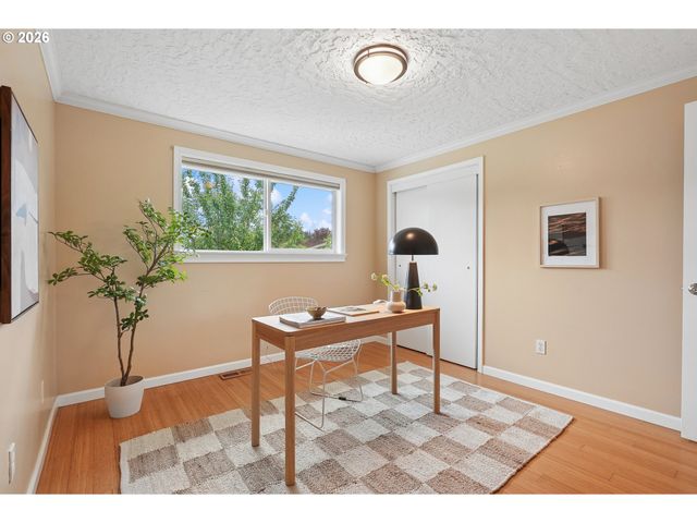 16070 S HOLCOMB Blvd, Oregon City, OR 97045