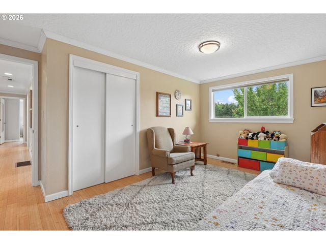 16070 S HOLCOMB Blvd, Oregon City, OR 97045