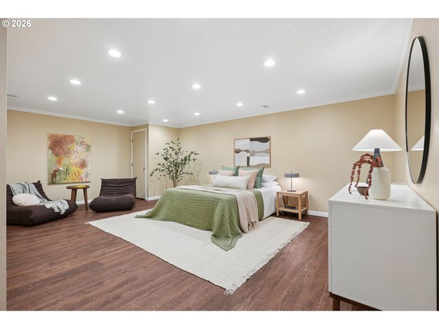 16070 S HOLCOMB Blvd, Oregon City, OR 97045