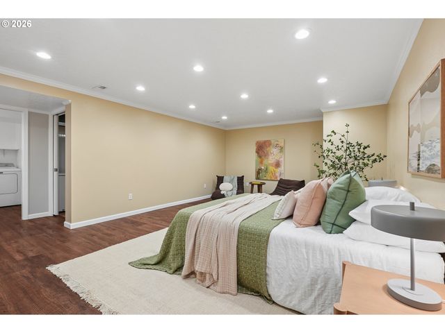 16070 S HOLCOMB Blvd, Oregon City, OR 97045