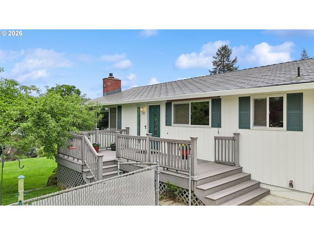 16070 S HOLCOMB Blvd, Oregon City, OR 97045