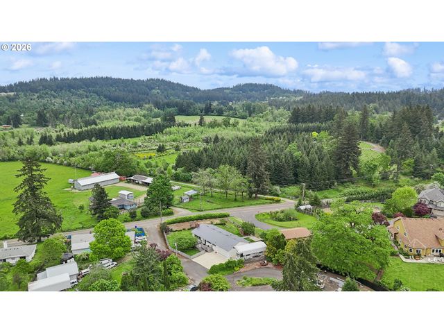 16070 S HOLCOMB Blvd, Oregon City, OR 97045