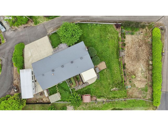 16070 S HOLCOMB Blvd, Oregon City, OR 97045