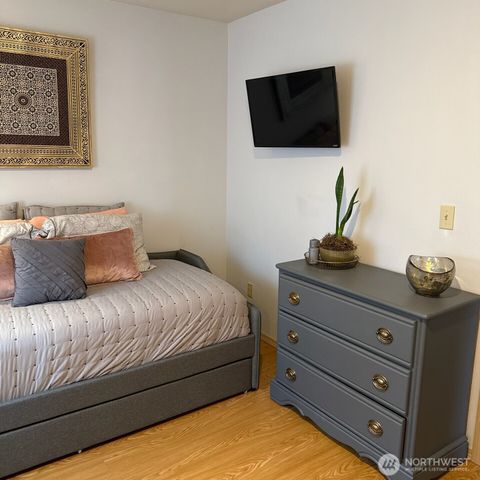 5822 74th Drive NE, Marysville, WA 98270