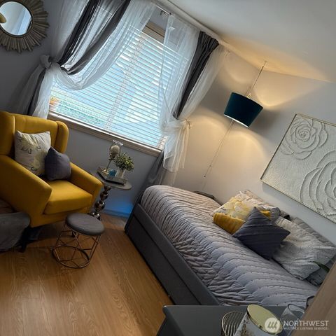 5822 74th Drive NE, Marysville, WA 98270