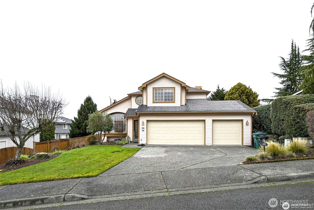 5822 74th Drive NE, Marysville, WA 98270
