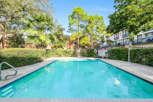 2333 Bering Drive 334, Houston, TX 77057