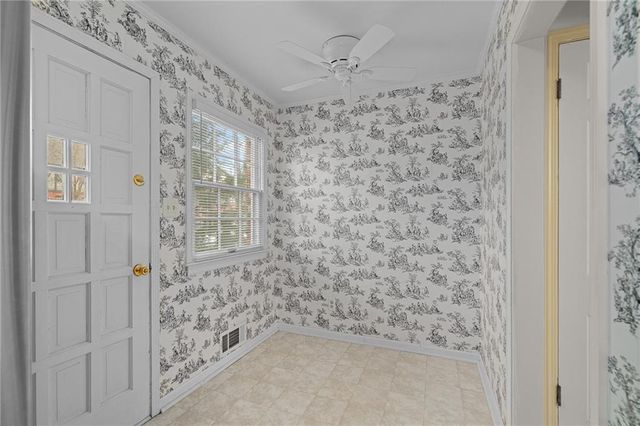 8373 Somerset Drive, Prairie Village, KS 66207