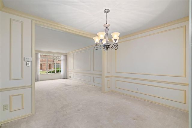 8373 Somerset Drive, Prairie Village, KS 66207