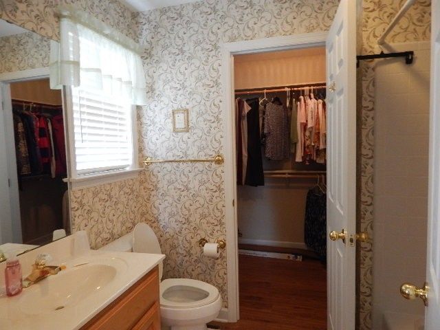 385 Creek Ln, Mcminnville, TN 37110