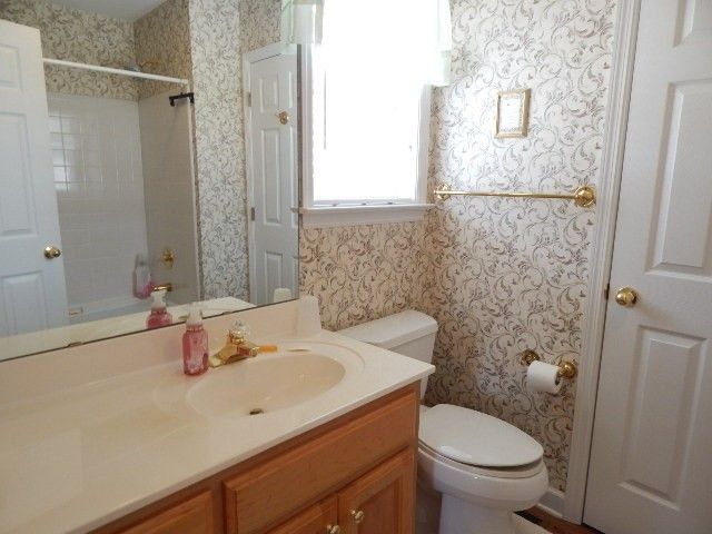 385 Creek Ln, Mcminnville, TN 37110