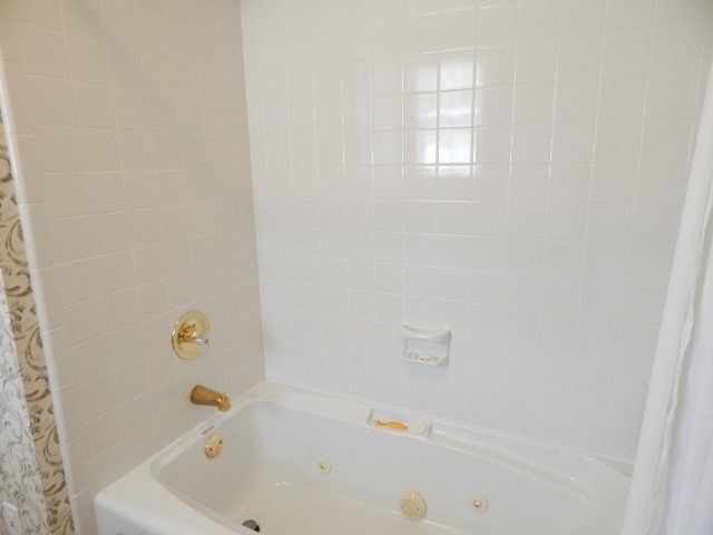 385 Creek Ln, Mcminnville, TN 37110