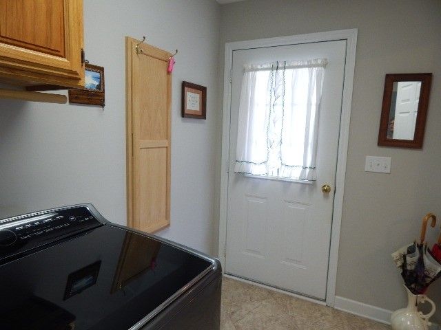 385 Creek Ln, Mcminnville, TN 37110
