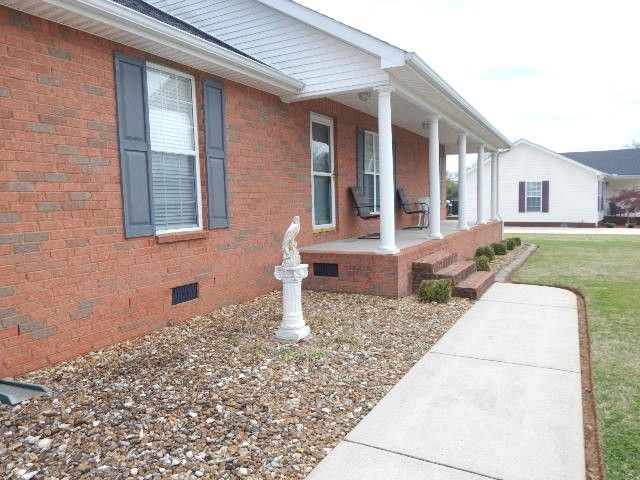 385 Creek Ln, Mcminnville, TN 37110