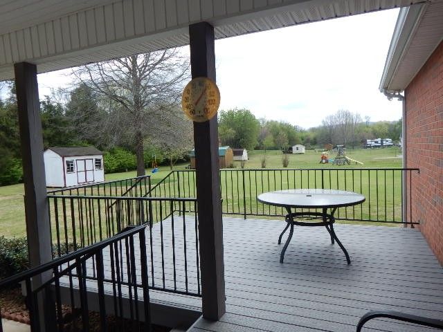 385 Creek Ln, Mcminnville, TN 37110