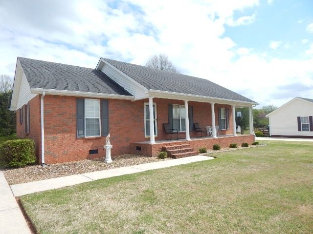 385 Creek Ln, Mcminnville, TN 37110