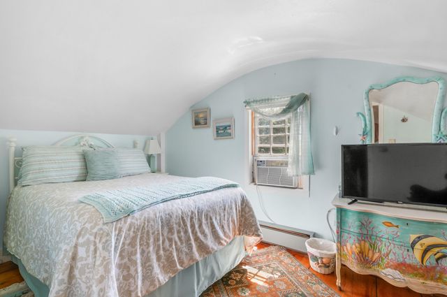 64 Riverside Drive, West Harwich, MA 02671