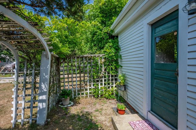 64 Riverside Drive, West Harwich, MA 02671